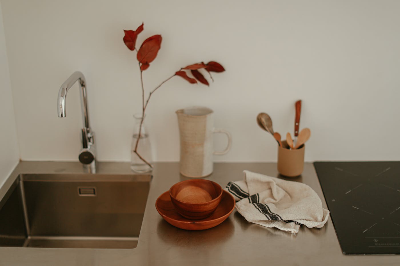 Freshly cleaned kitchen sink and bench